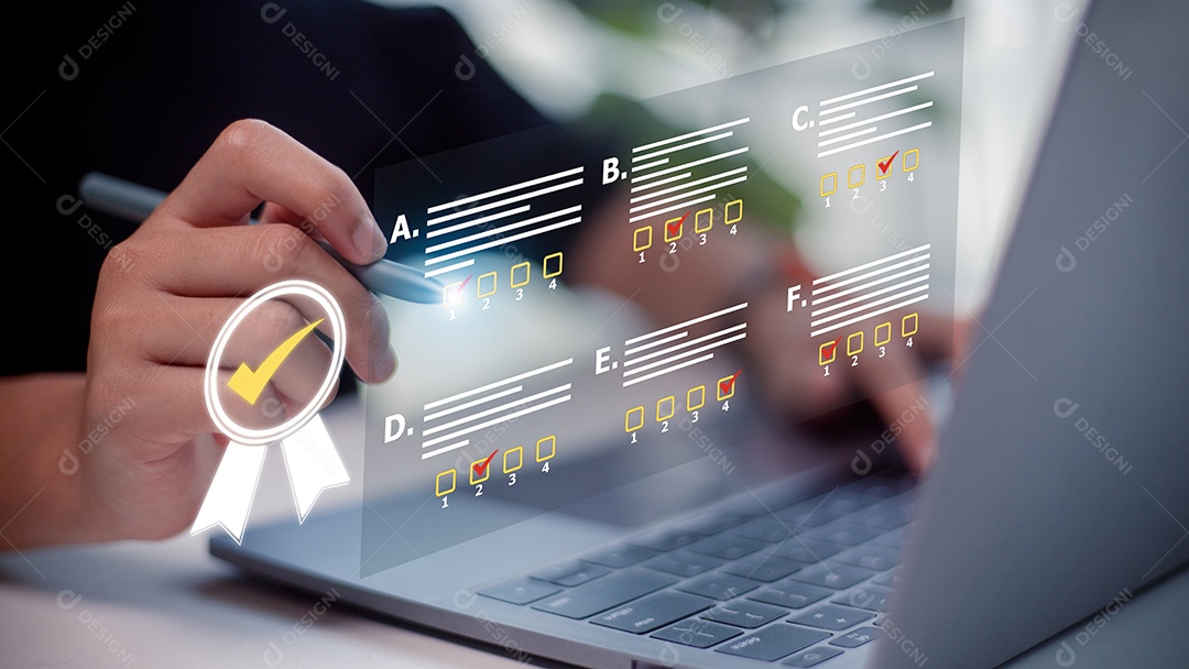 Exame de pesquisa online Escolhendo a resposta certa no exame