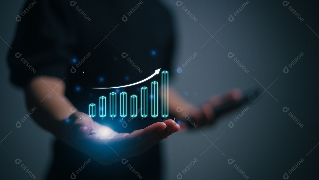 Empresárias segurando gráficos virtuais, análise gráfica de negócios