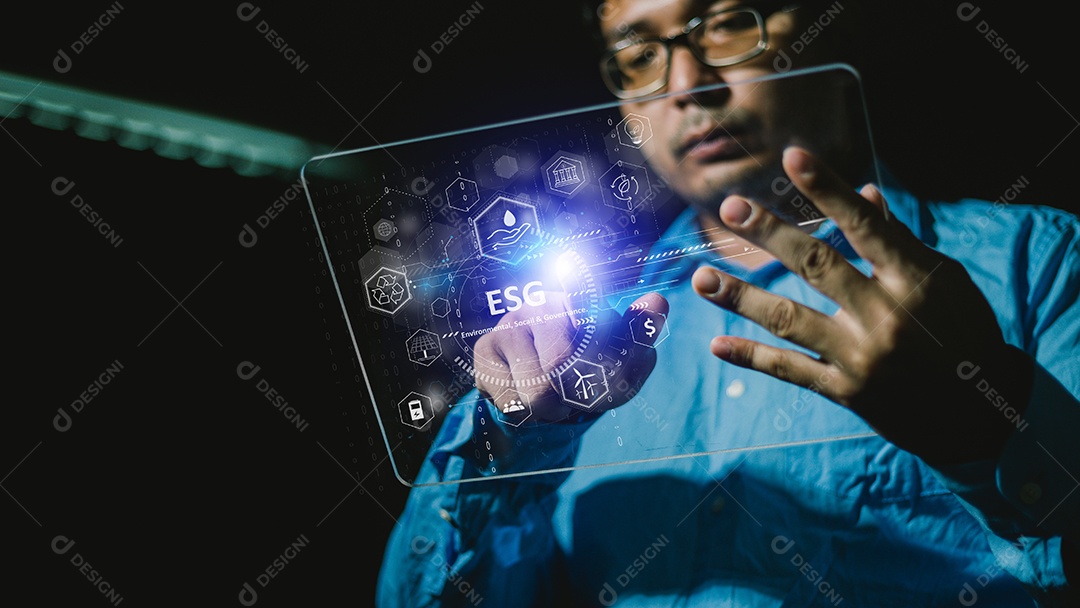 Conceito de ícone ESG. Meio ambiente em mãos renováveis.