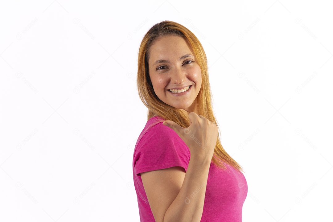 Linda mulher jovem sobre fundo isolado branco