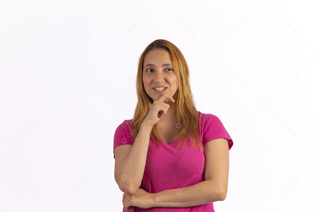 Linda mulher jovem sobre fundo isolado branco