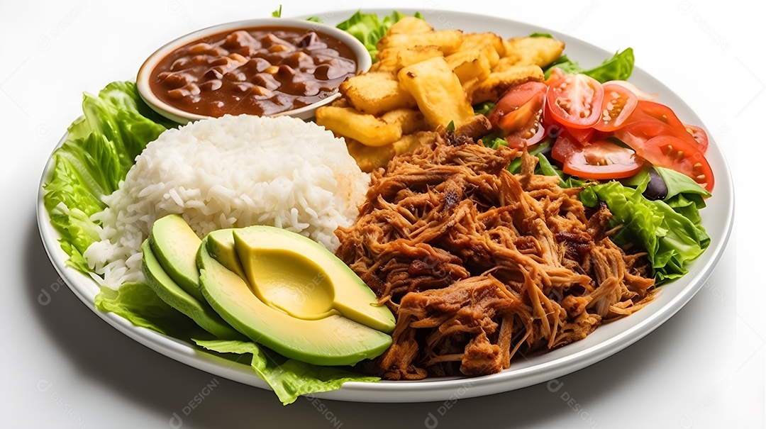 Prato de comida arroz e salada sobre prato restaurante