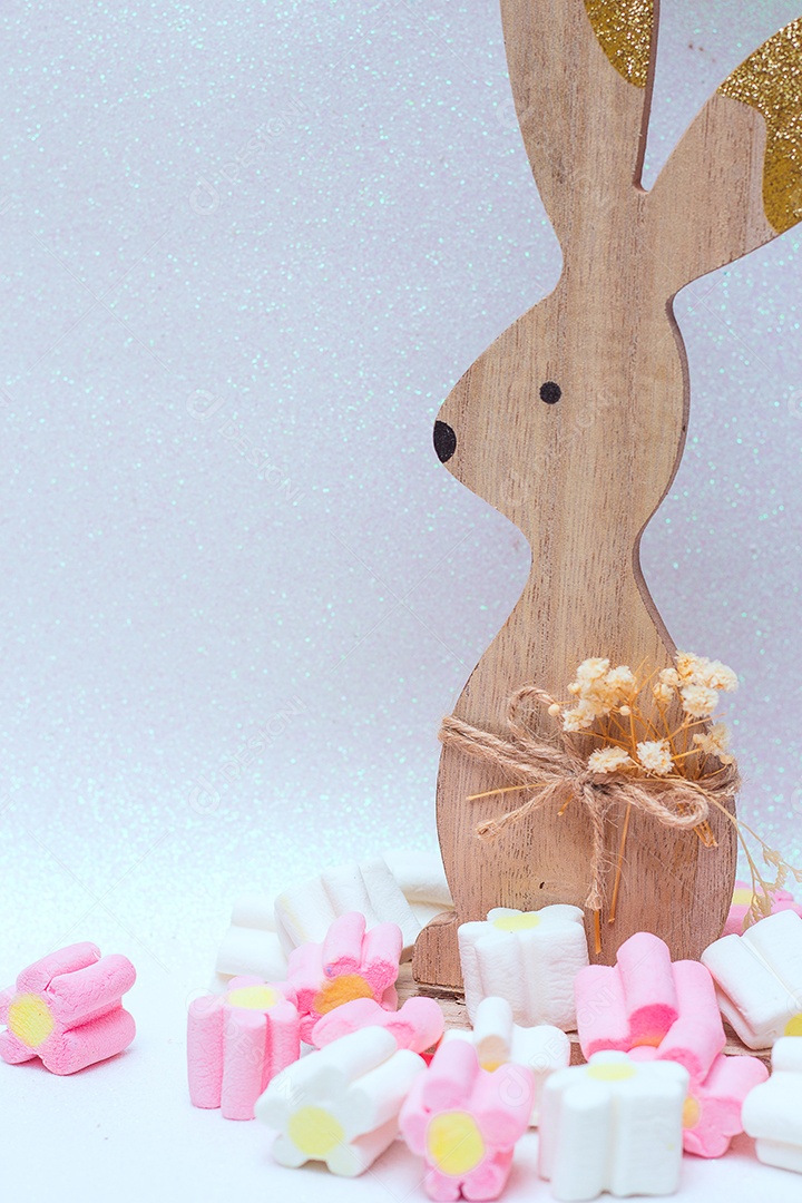 Coelhinho da Páscoa em um fundo isolado Páscoa