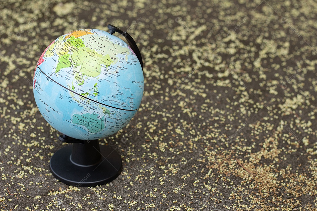 Globo da terra na grama verde mostrando África dia da terra