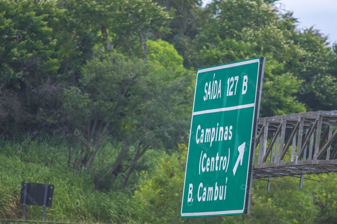 Sinal campinas(center) indicando a direção do centro da cidade.