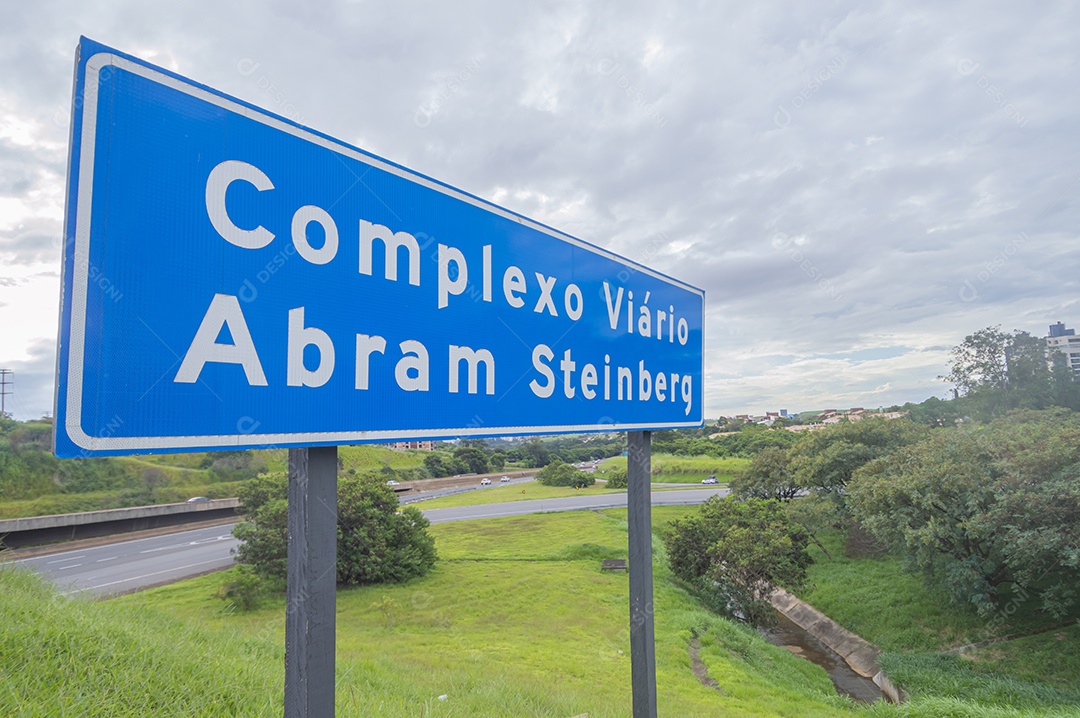 Complexo viário abram steinberg sinal indicativo.