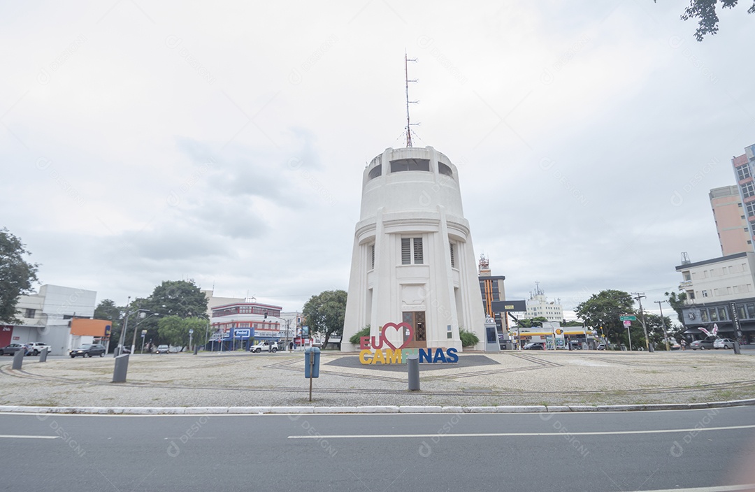 Torre do castelo, torre turística que fica em um local onde se avista toda a cidade de várzeas.