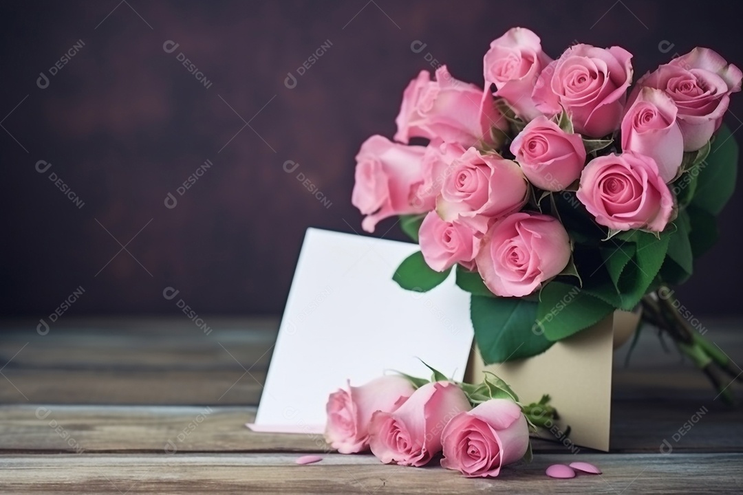 Buquê de flores rosas com cartão
