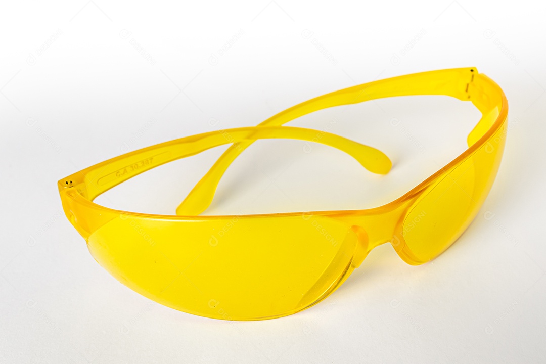 Óculos de segurança com lentes amarelas