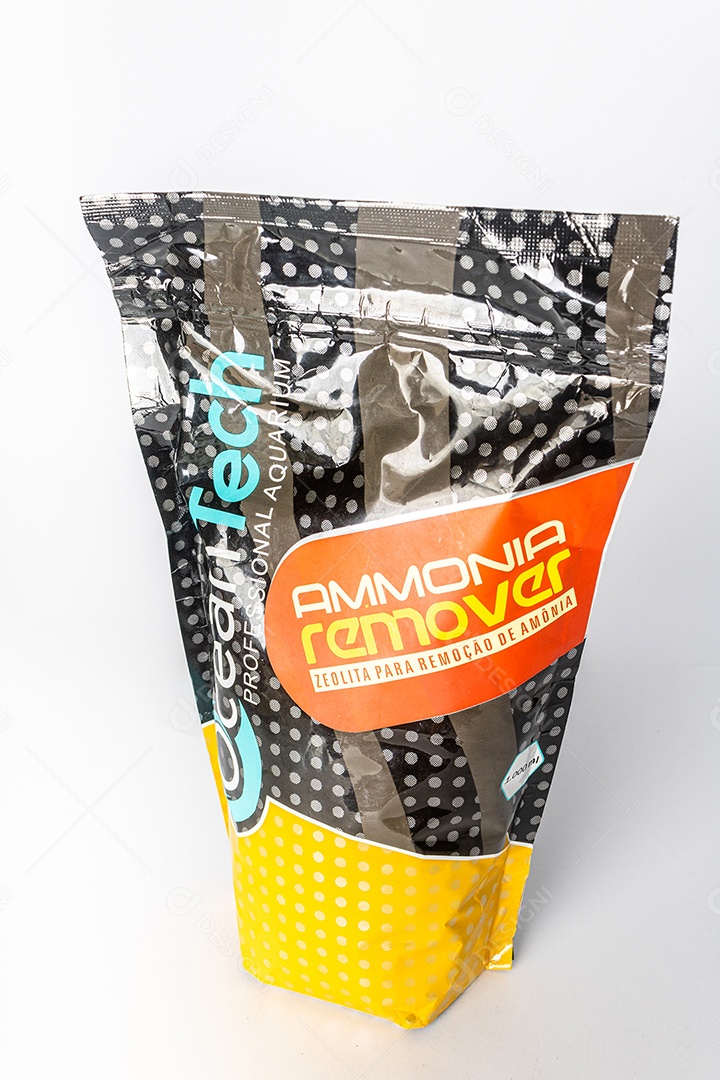 Produto para eliminar amônia da água de aquários marinhos.