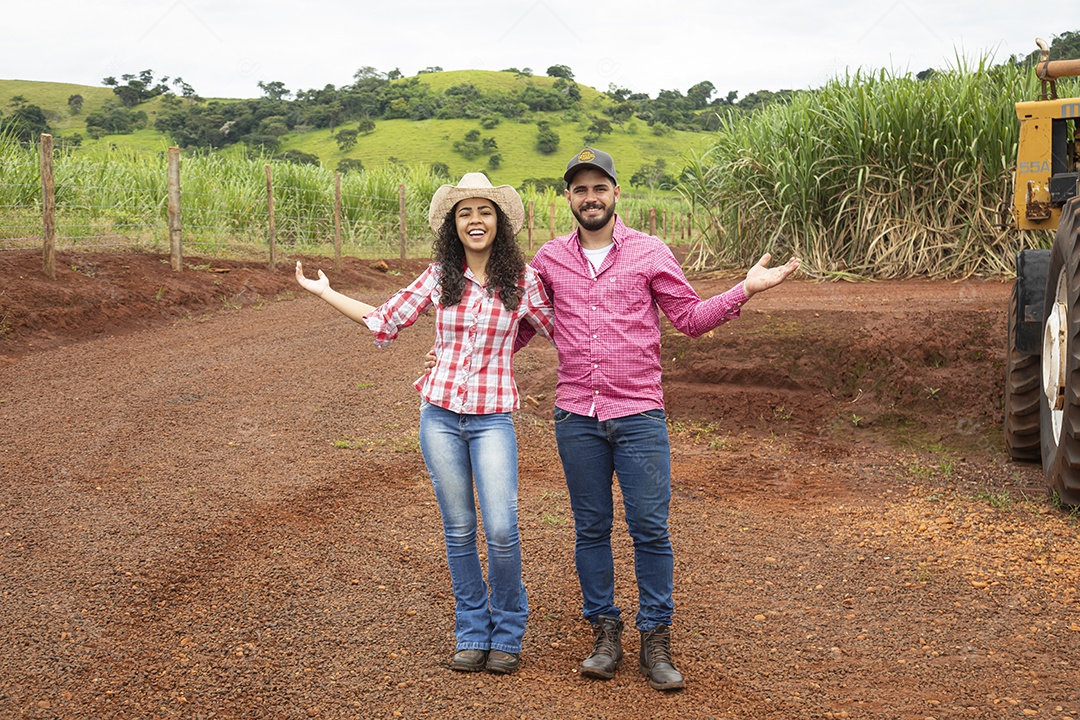 Agricultores sobre fazenda