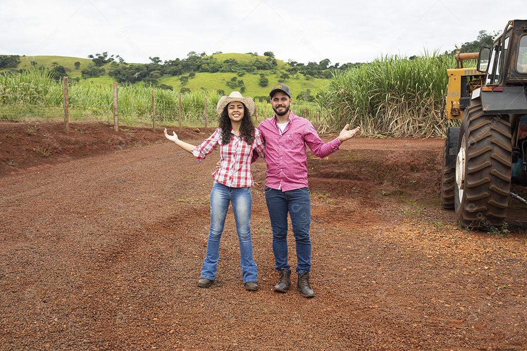 Agricultores sobre fazenda