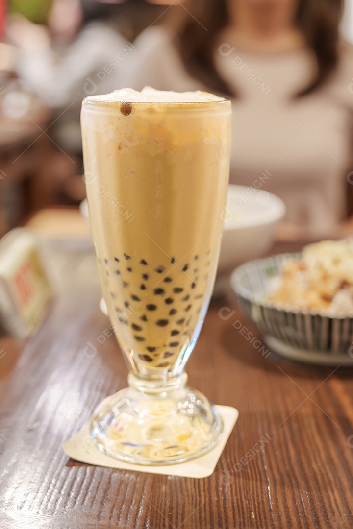 Chá de leite de pérola com bola de tapioca, famoso chá de bolha taiwanês