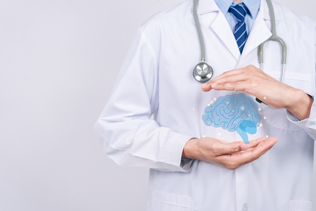 Médico em um jaleco branco selecione e verifique o ícone virtual do cérebro da cabeça.