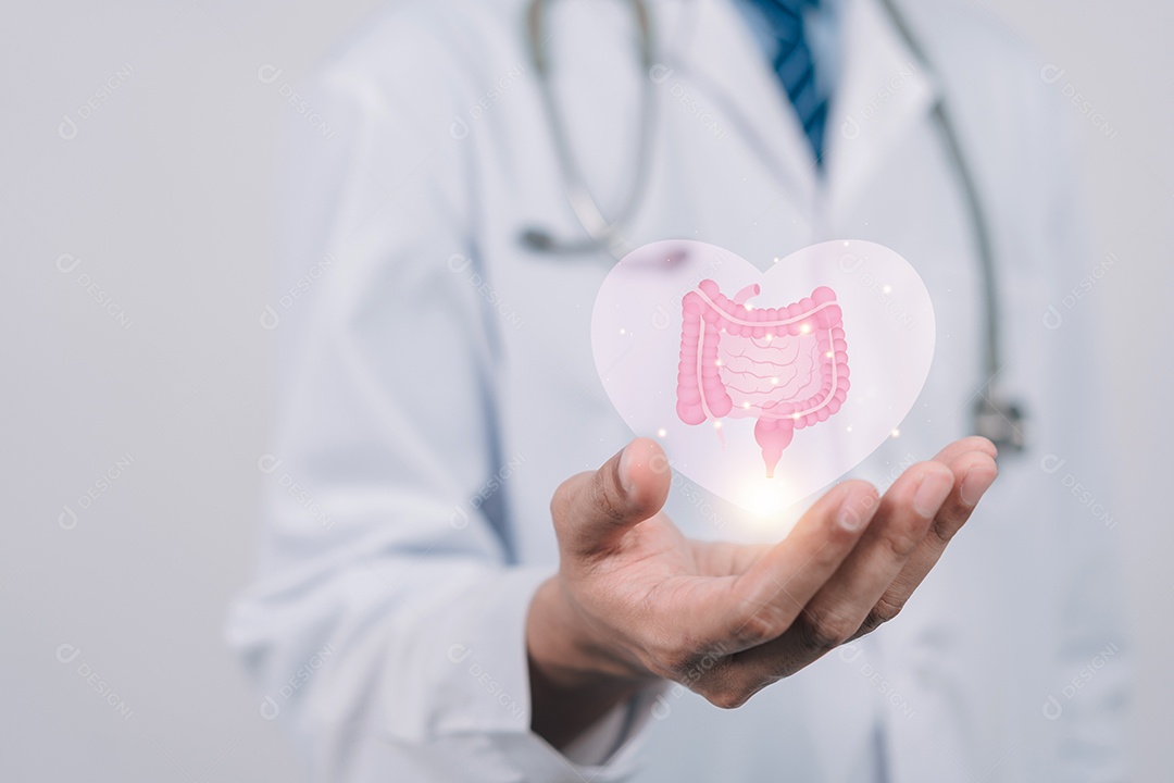 Médico em um jaleco branco com as mãos segurando o estômago com o ícone virtual do intestino