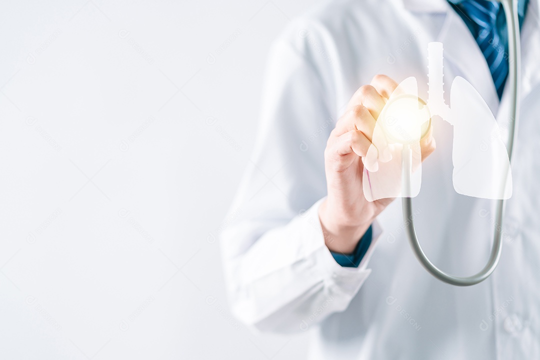 Médico em um jaleco branco check-up órgão dos pulmões, dia mundial da tuberculose