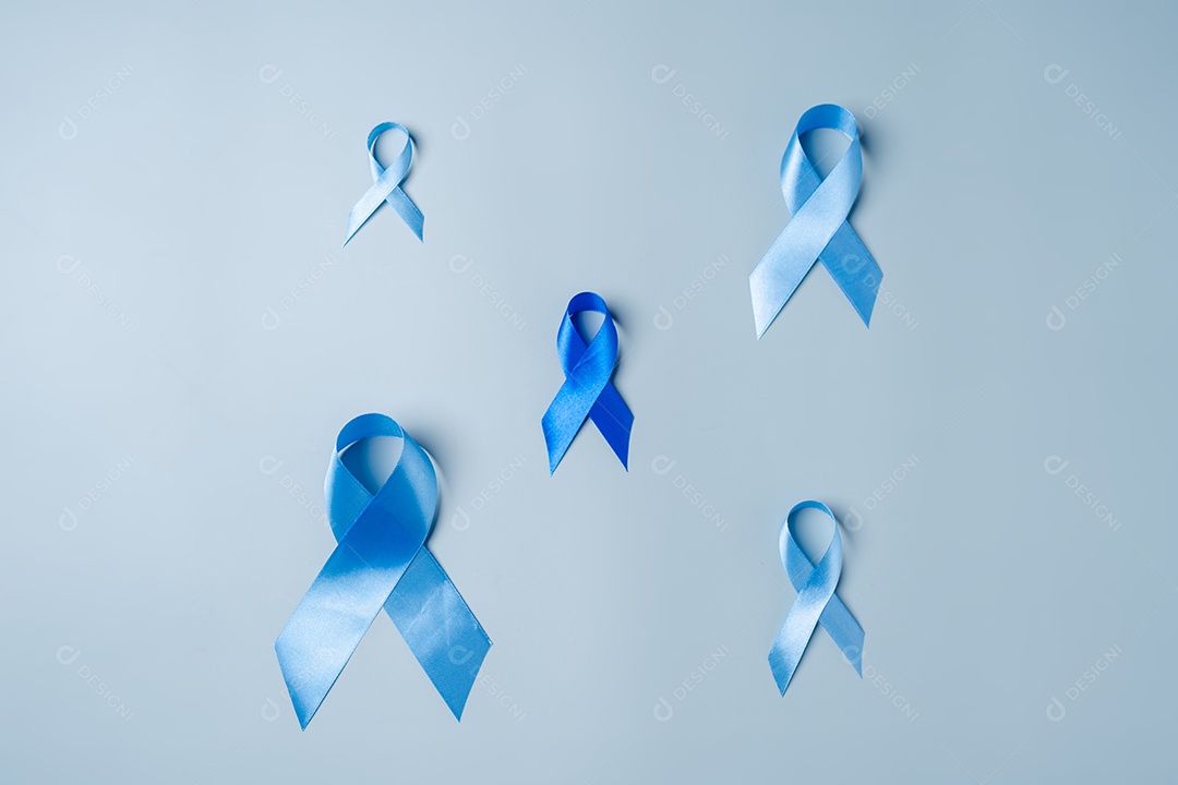 Fita azul para apoiar pessoas com câncer