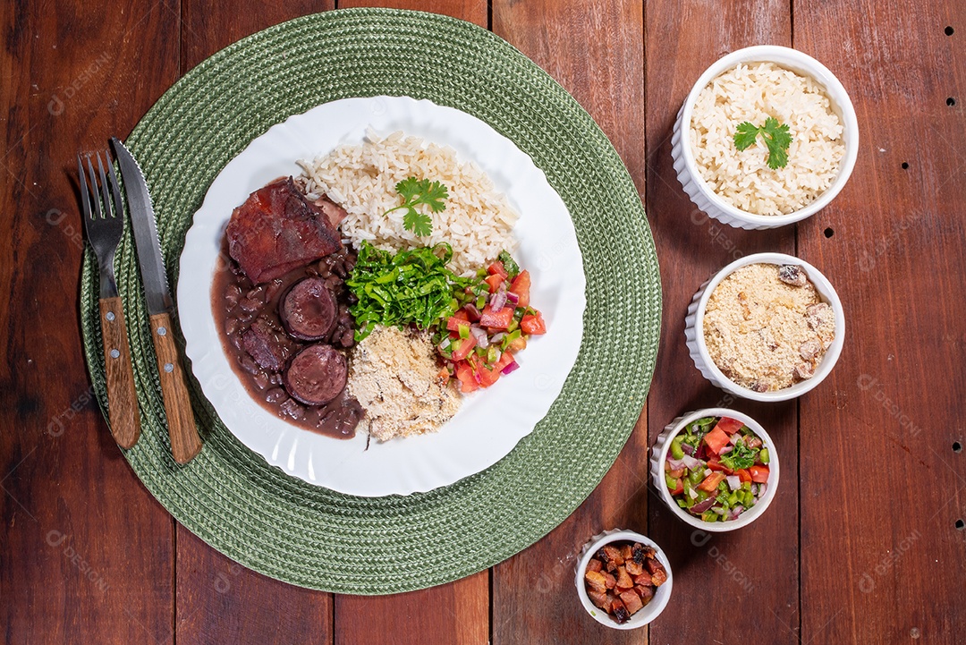 Autêntica Feijoada Brasileira - Um Prato Saudável e Saboroso.