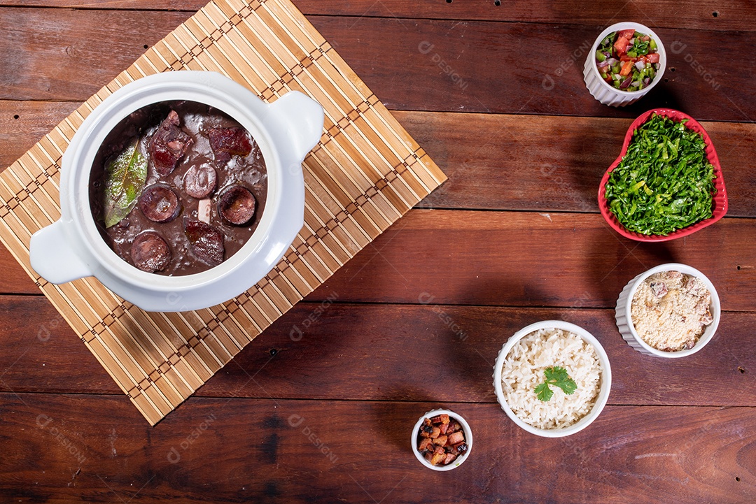 Autêntica Feijoada Brasileira - Um Prato Saudável e Saboroso.