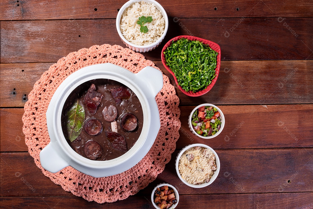 Autêntica Feijoada Brasileira - Um Prato Saudável e Saboroso.