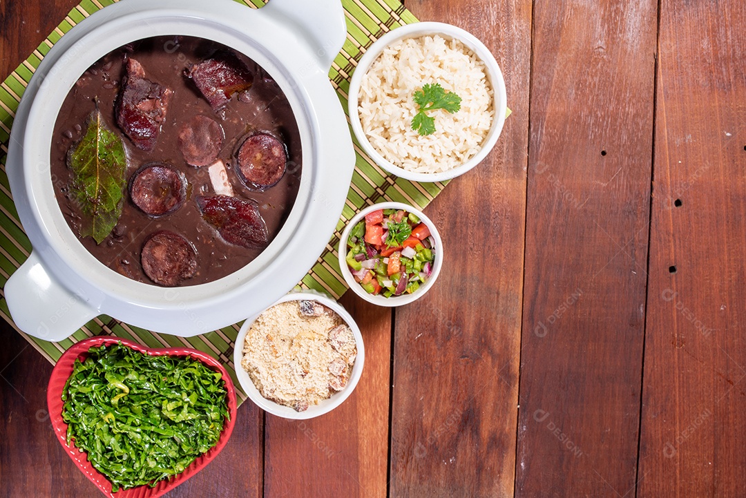 Autêntica Feijoada Brasileira - Um Prato Saudável e Saboroso.