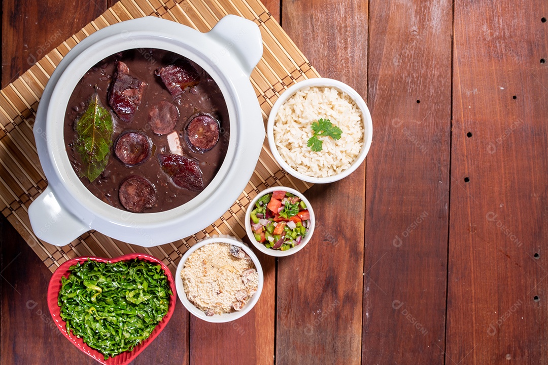 Autêntica Feijoada Brasileira - Um Prato Saudável e Saboroso.