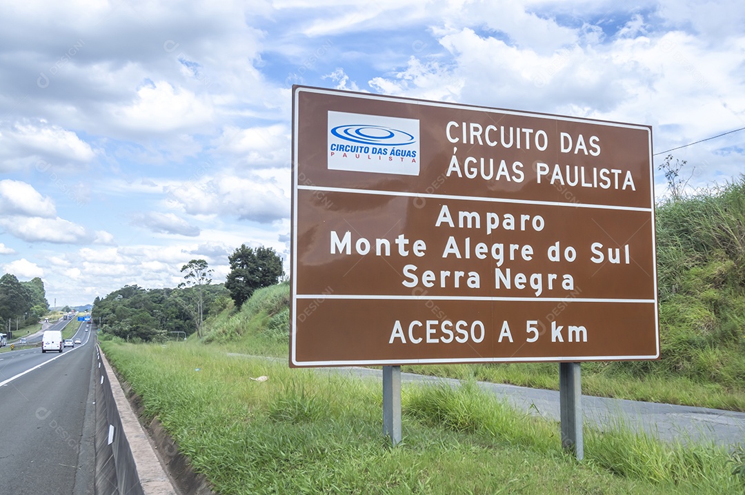 Circuito das águas de São Paulo placa indicando as cidades de Amparo Sp, Monte alegre do sul sp e serra negra sp.