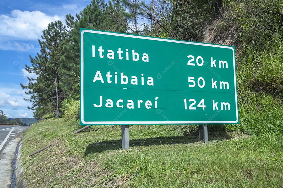 Itatiba-sp,brasil-19 de abril de 2023 Placa indicativa da cidade de Itatiba sp,Atibaia sp e Jacareí sp.