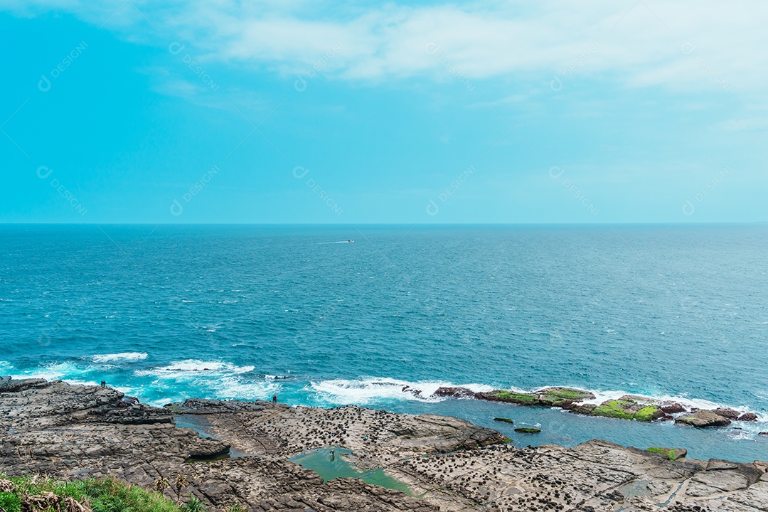 Paisagem e vista do mar da trilha de caminhada Bitou Cape na cidade de Nova Taipei.