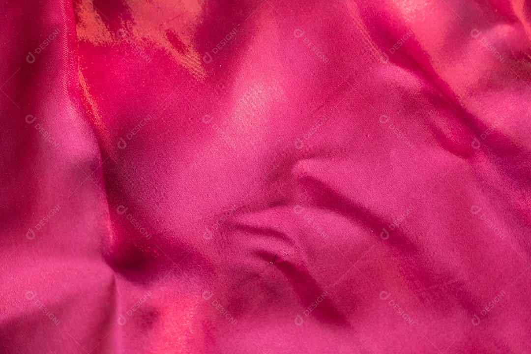 Textura de pano rosa amassado