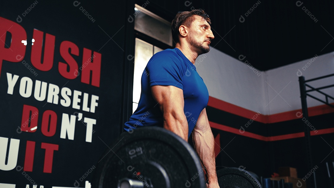 Exercício de musculação de treino de desportista