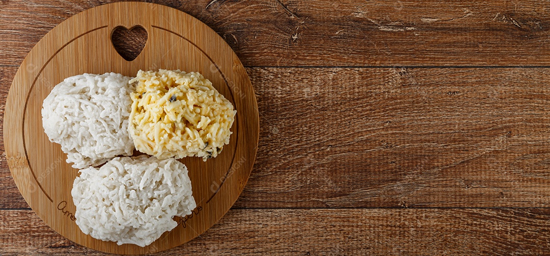 Cocada, doce de coco. Doce de coco tradicional brasileiro.