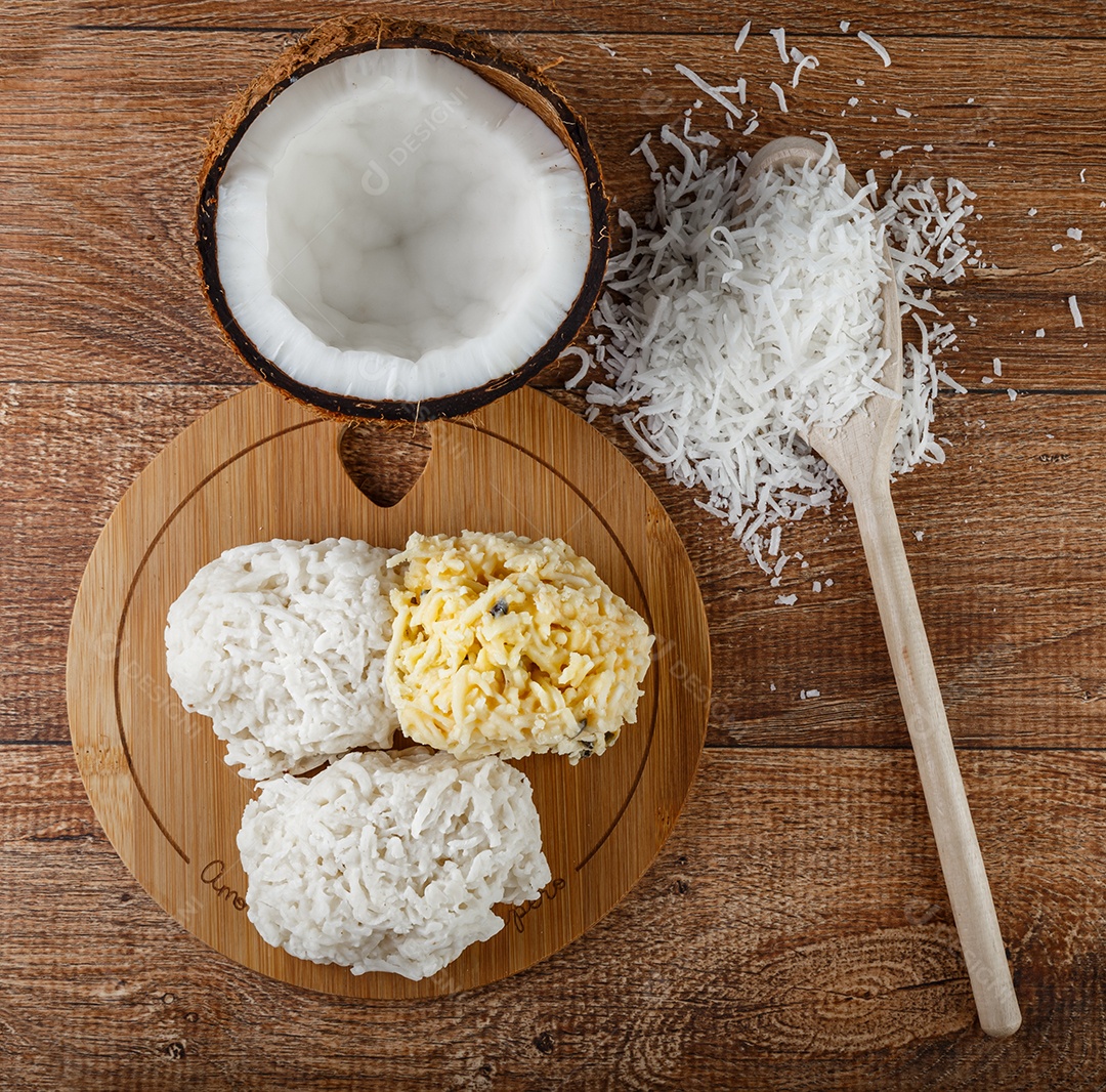 Cocada, doce de coco. Doce de coco tradicional brasileiro.