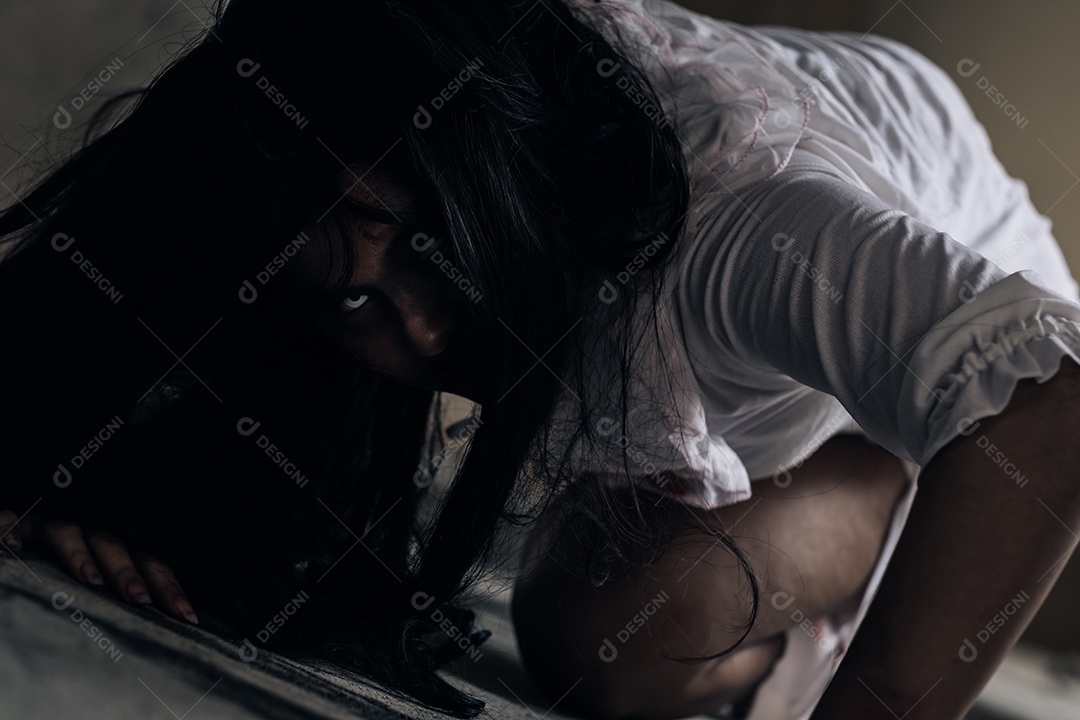 Mulher fantasma festival de halloween