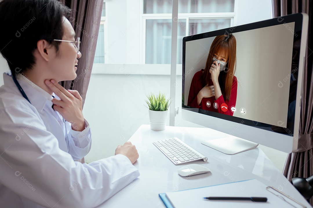 Videoconferência médica asiática com discussão sobre atendimento ao paciente