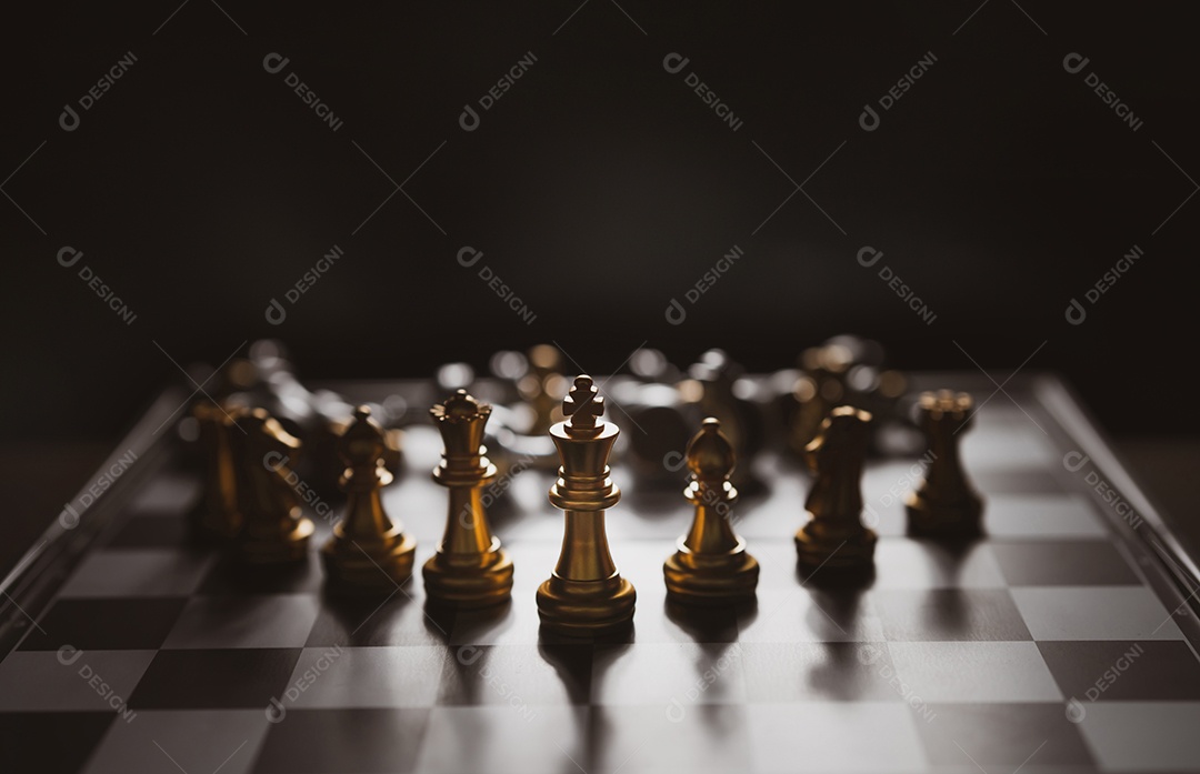 Vencedor da estratégia do jogo Golden Chess no tabuleiro de xadrez