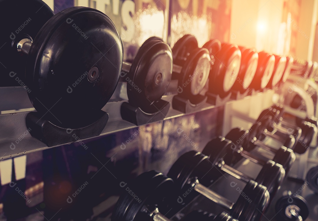 Dumbbell com rack para exercícios de treino