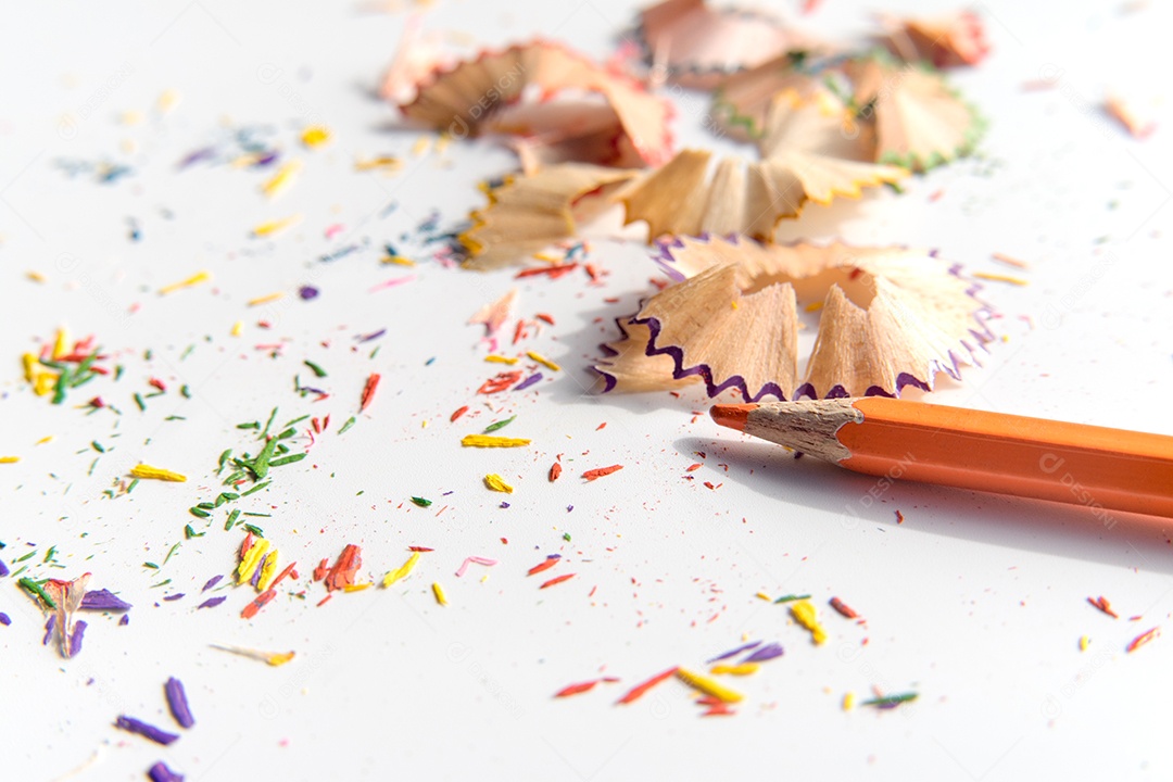 Aparas de lápis no fundo branco