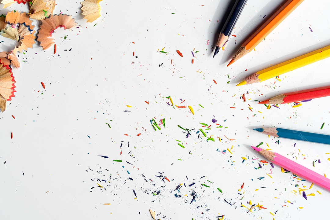 Aparas de lápis no fundo branco