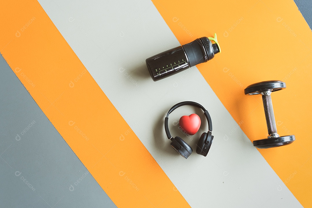 Equipamento de treino de exercício shake de proteína e fone de ouvido