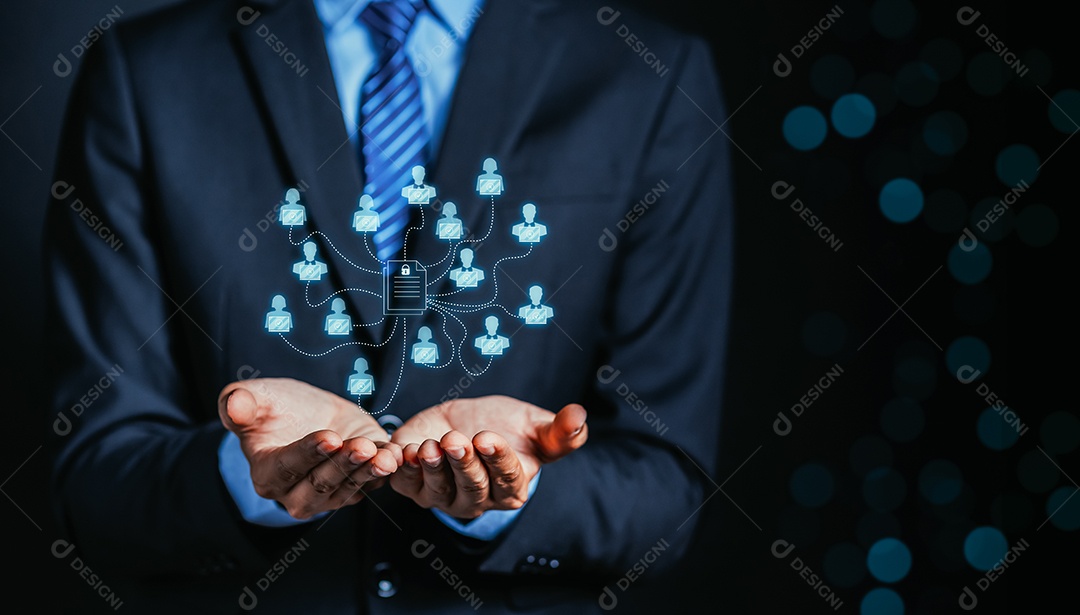 Conceito de proteção de dados. Empresário segurando privacidade de pessoas de negócios