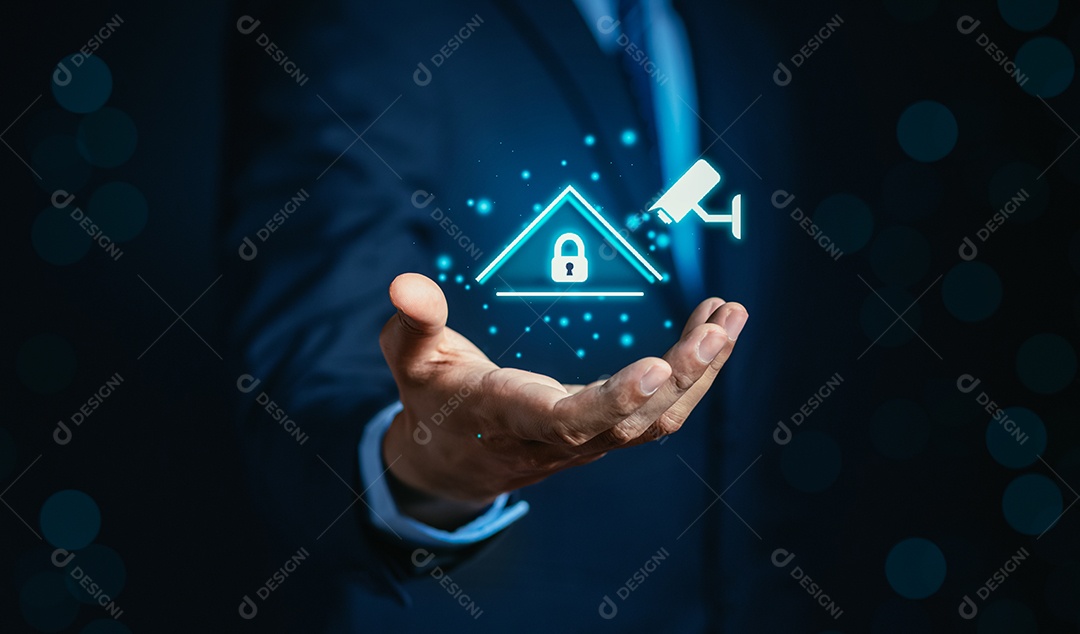 Homem de negócios que mantém o conceito de rede de internet de controle