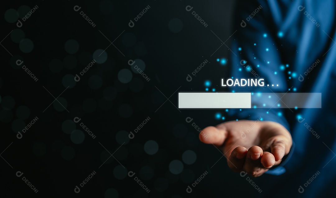 Mão segure a barra de toque de atualização de processamento de software de progresso Tecnologia de negócios Internet na tela virtual.