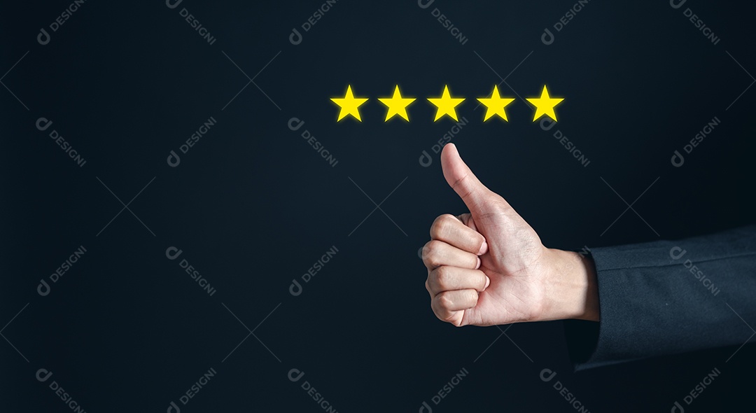 Conceito de revisão de feedback de satisfação do cliente.