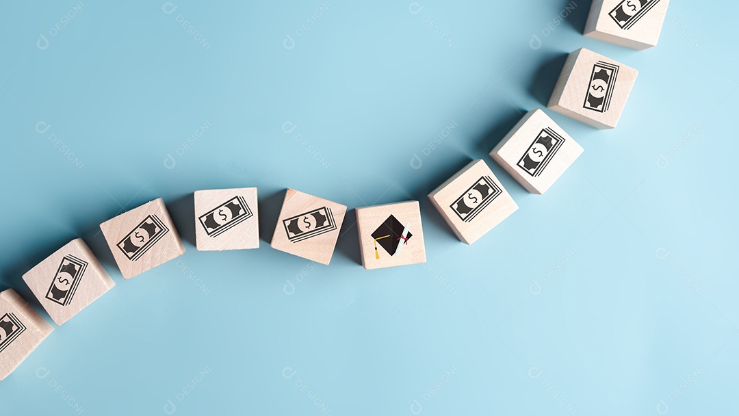 Investir dinheiro para o conceito de educação. Taxas de educação e custo de pós-graduação da faculdade.