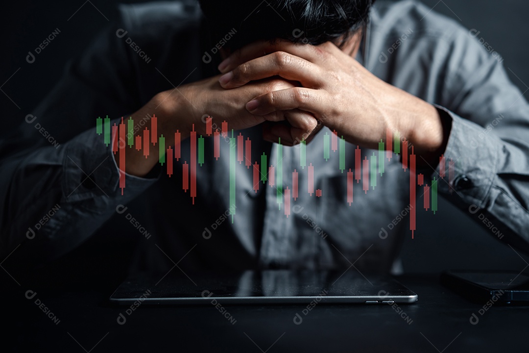 Perda de dinheiro do investidor empresário analisar gráfico de ações, gráfico de previsão e análise