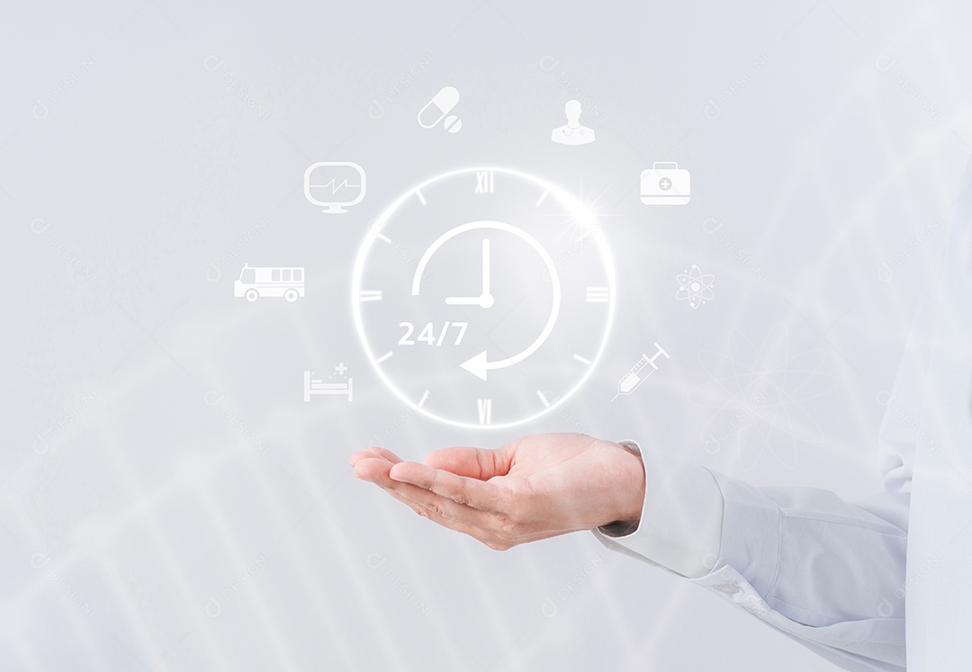 Médico em uniforme de jaleco branco segurando ícone de serviço 24/7 para assistência ao paciente