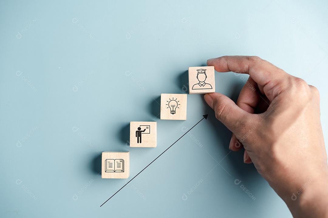 Etapas da educação que levam ao objetivo de sucesso. Tomando medidas estratégicas para a graduação.