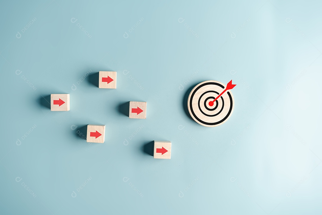 Conceito de realização de sucesso de crescimento de negócios