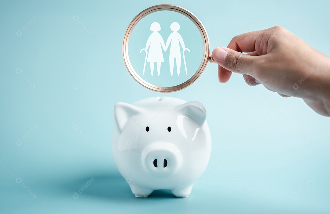 Economia de seguro de saúde e vida de proteger o conceito sênior. concentre-se na família e mais foco no ícone médico de saúde